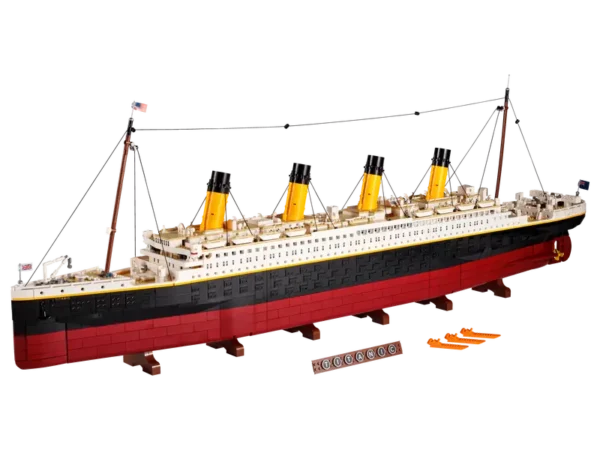 LEGO® Titanic